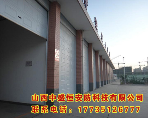 翻板車庫(kù)門