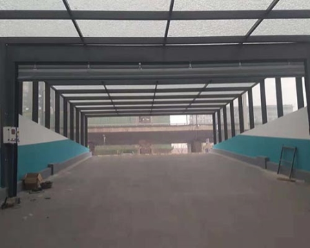 南中環(huán)國(guó)際環(huán)球金融中心快速堆積門(mén)